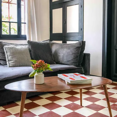 Chateau Cazevert - Harandailh Bed & Breakfast 3*
