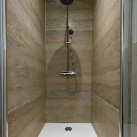 B&B Chateau Cazevert - Harandailh 3*