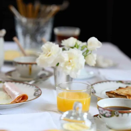 Bed & Breakfast Chateau Cazevert - Harandailh
